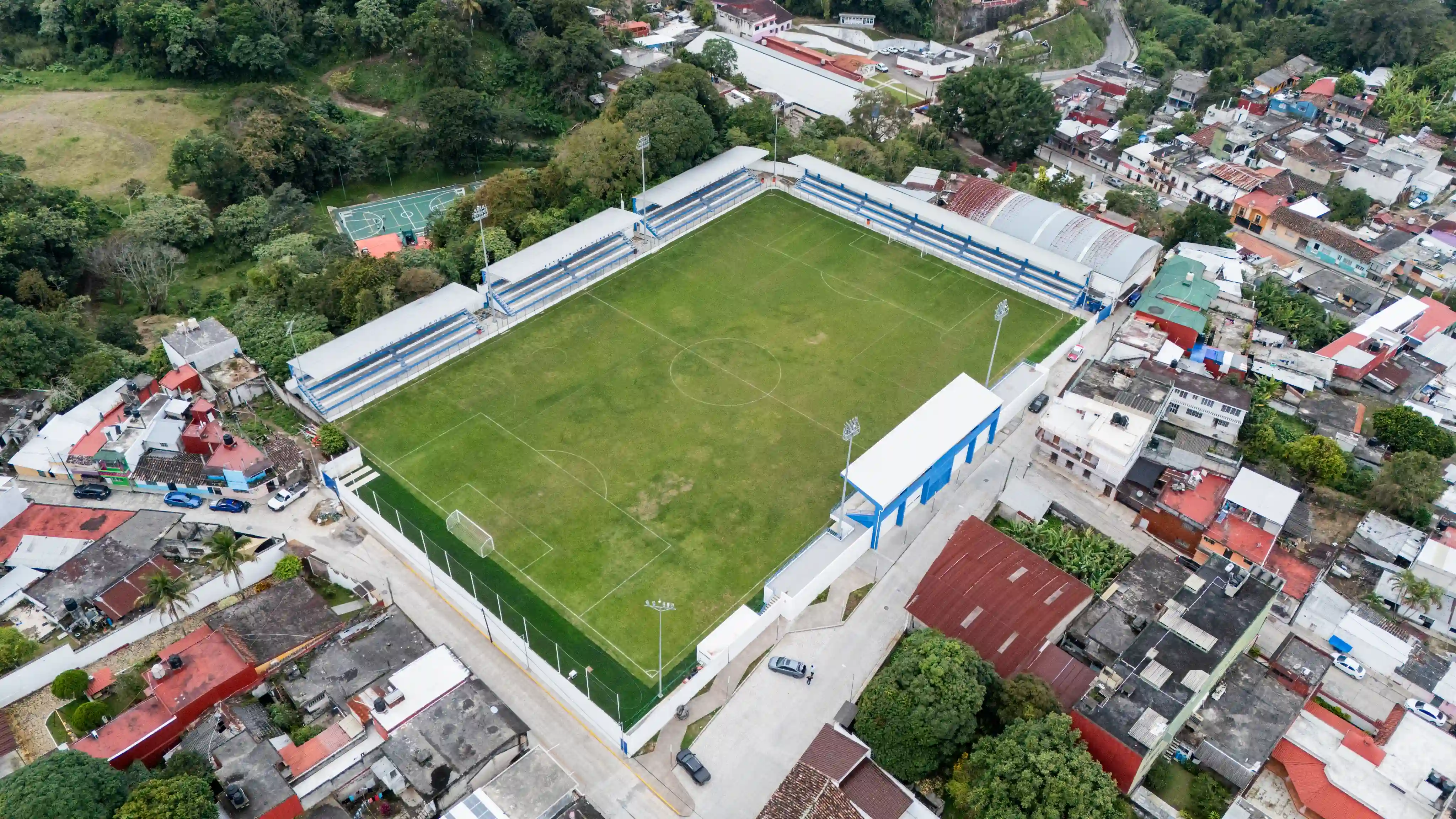 Canchas y áreas de juego