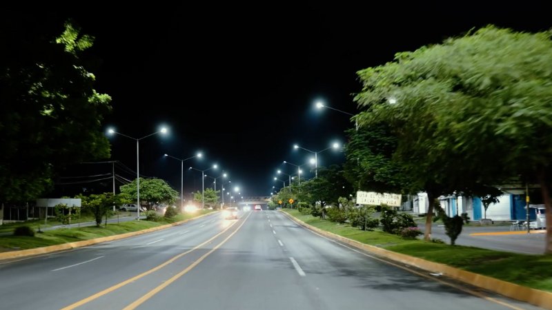 Alumbrado Público en Apatzingán, Michoacán.